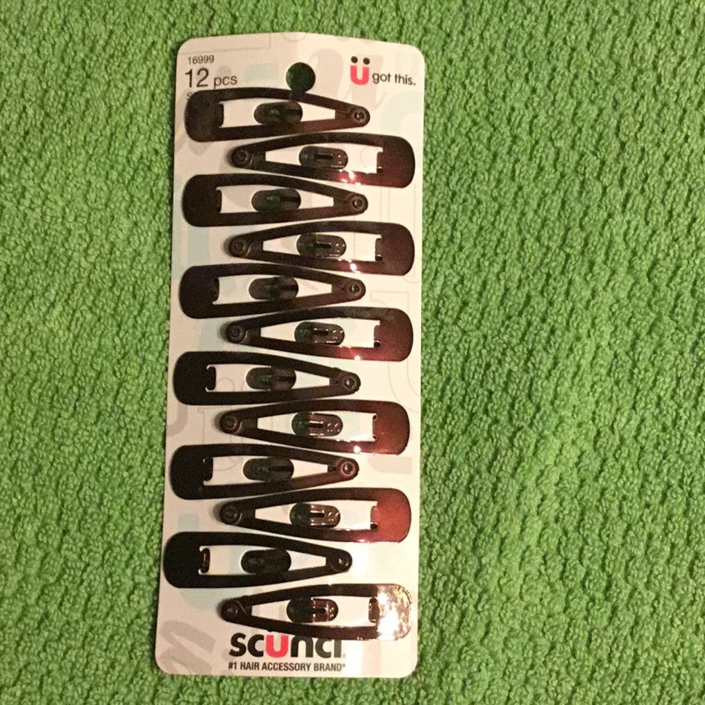 NWOT Scunci Dark Hair Clips Pack